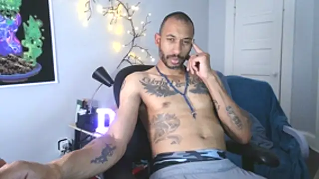 krat0s1 webkamerás műsora