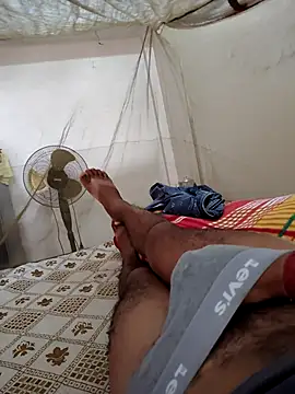 Show modela PIG_FUCKER_DADDY na web-kameri