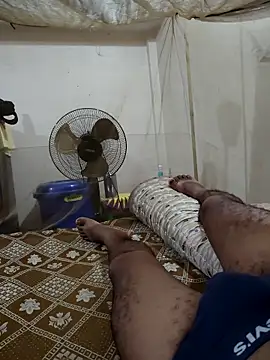 Pertunjukan Kamera Web DIRTY_SMEGMA_DICK_4_PIGS