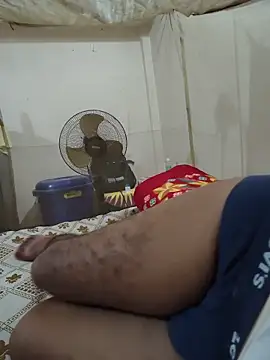 DIRTY_SMEGMA_DICK_4_PIGS: διαδικτυακό σόου στην κάμερα