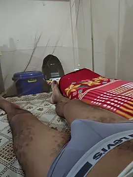 Show modela INDIAN_CHEESY-BOSS na web-kameri