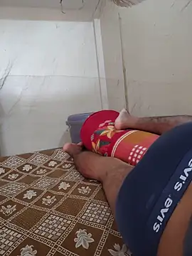 INDIAN_CHEESY-BOSS: διαδικτυακό σόου στην κάμερα