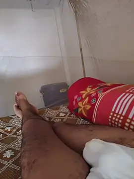 Show modela INDIAN_CHEESY-BOSS na web-kameri