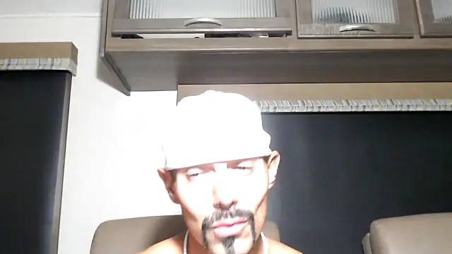 ThickD2C's Live XXX Chat