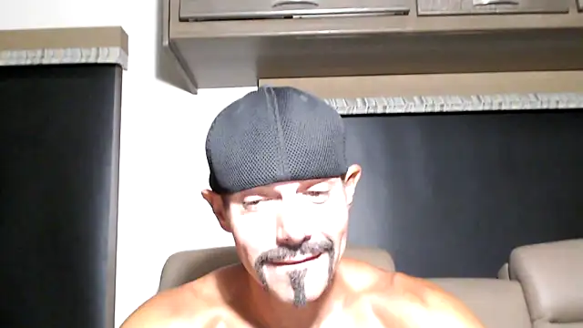 ThickD2C webkamerás műsora
