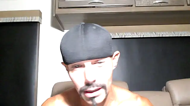 ThickD2C webkamerás műsora