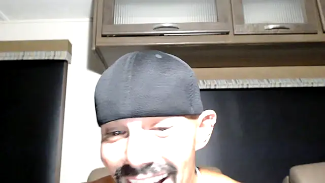 ThickD2C webkamerás műsora