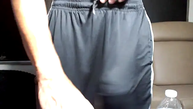 ThickD2C webkamerás műsora