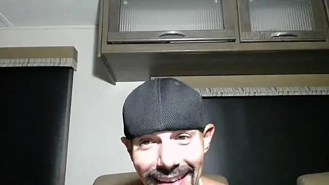 ThickD2C webkamerás műsora