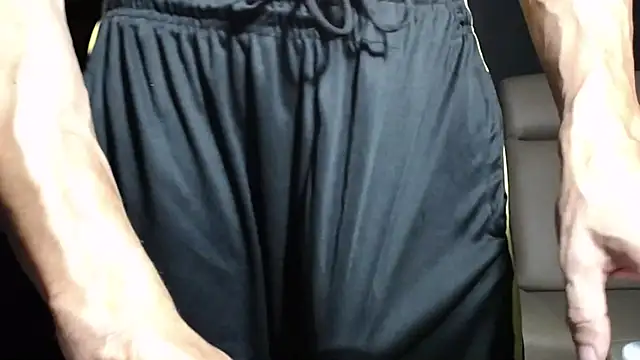 ThickD2C webkamerás műsora