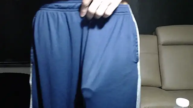 ThickD2C: διαδικτυακό σόου στην κάμερα