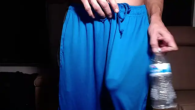 ThickD2C: διαδικτυακό σόου στην κάμερα