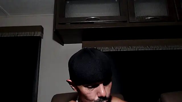 הופעת וובקאם של ThickD2C