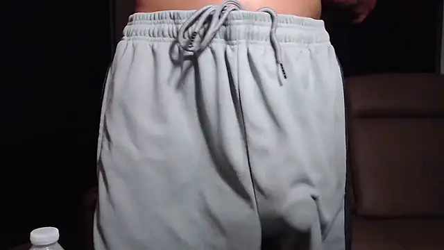 ThickD2C 在線直播表演