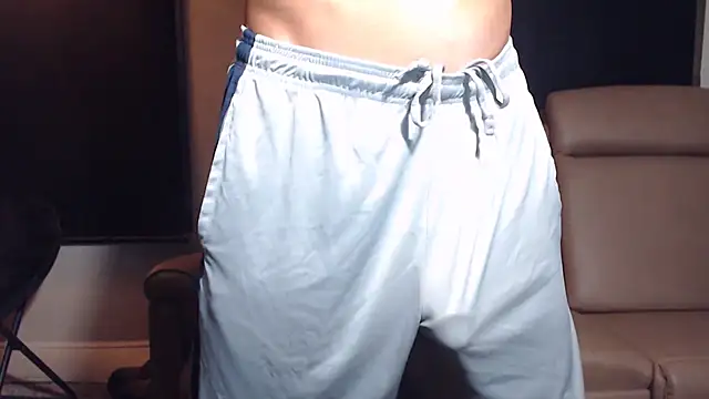 ThickD2C: διαδικτυακό σόου στην κάμερα