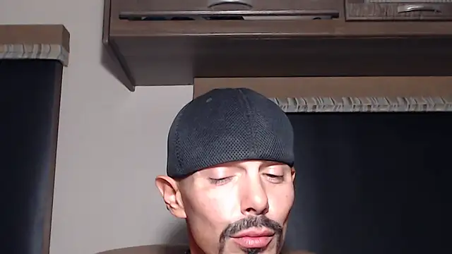 ThickD2Cのウェブカメラショー