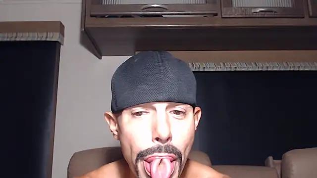 הופעת וובקאם של ThickD2C