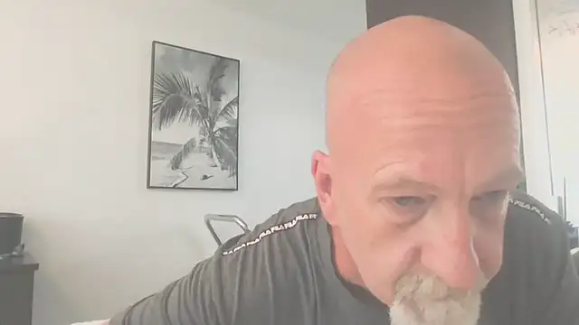 Yankeedave420: διαδικτυακό σόου στην κάμερα