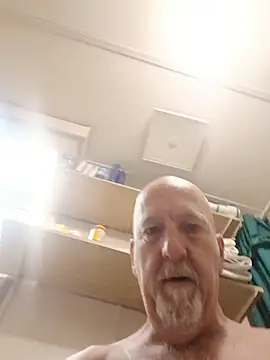 Yankeedave420 Webcam-Show