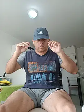 chicoguapo8 Show in webcam