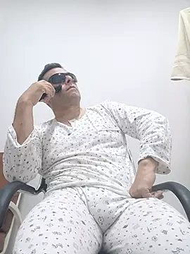 chicoguapo8's Webcam Show