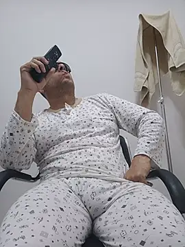 Show modela chicoguapo8 na web-kameri