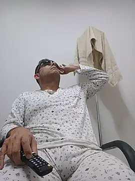 chicoguapo8 webcam show