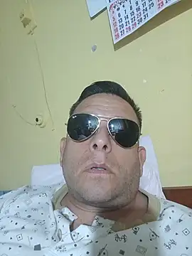 chicoguapo8's Webcam Show