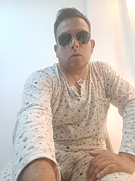 chicoguapo8 webcam show