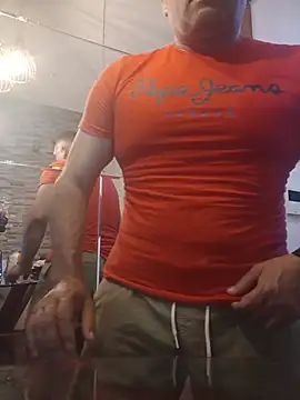 Show modela chicoguapo8 na web-kameri