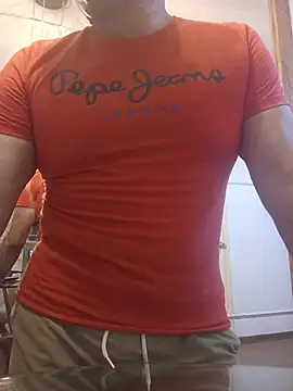 Pokazy przed kamerką – chicoguapo8