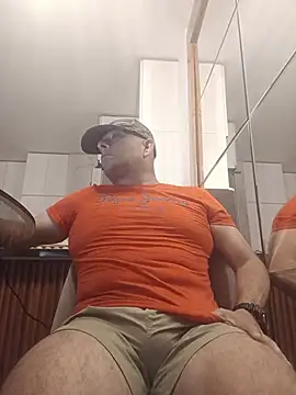 Show modela chicoguapo8 na web-kameri
