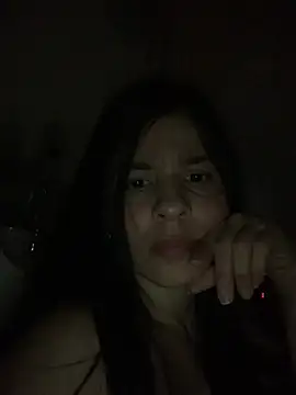 Estefani_32 Adlı Modelin Canlı XXX Sohbeti