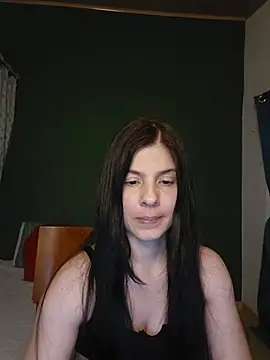 Estefani_32's Live XXX Chat
