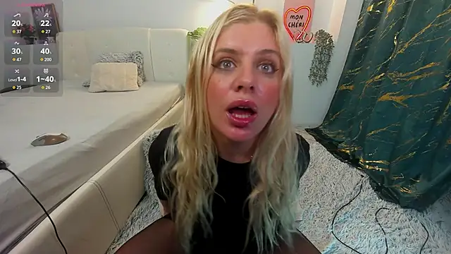 Chat +18 de innocent_eva1 ao vivo