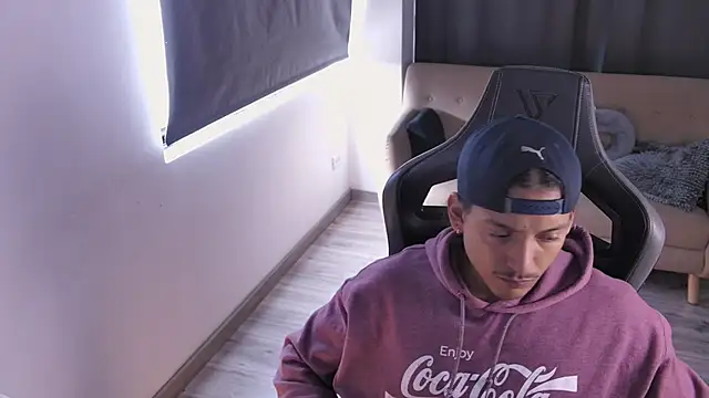 Liam_V Adlı Modelin Web Kamerası Şovu
