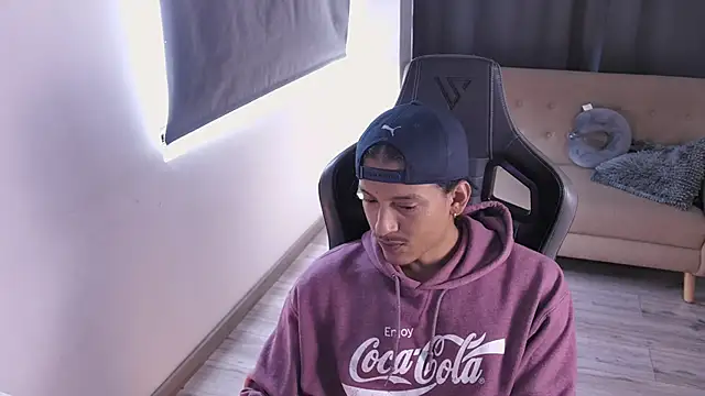 Liam_V 网络视讯表演