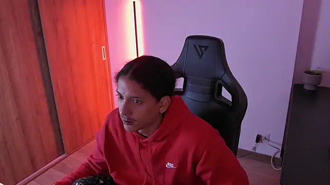 Liam_V Adlı Modelin Web Kamerası Şovu