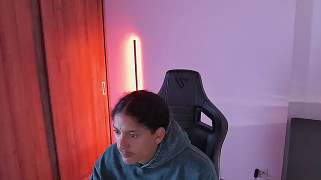 Liam_V's Webcam Show