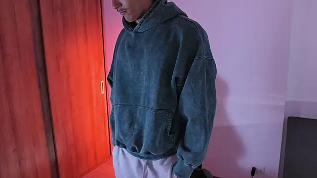 Liam_V Webcam show