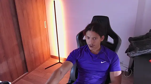 Liam_V's Webcam Show