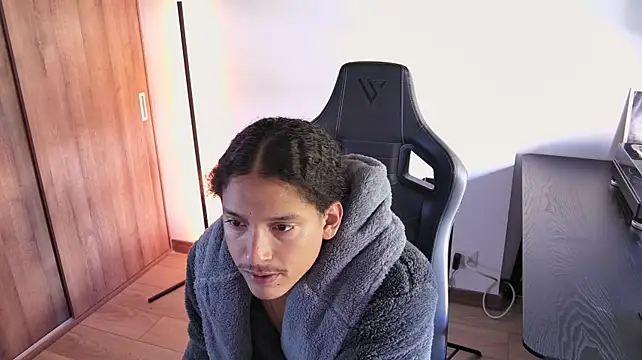 Liam_V Show Webcam
