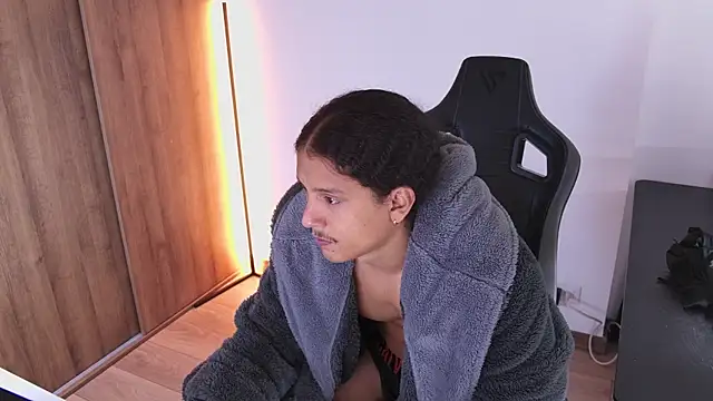 Liam_V Adlı Modelin Web Kamerası Şovu