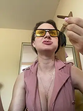 צ'אט XXX בשידור חי של Flossy_Vettie