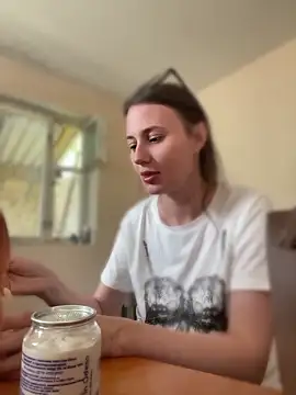 Flossy_Vettie Adlı Modelin Canlı XXX Sohbeti
