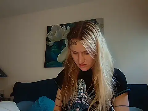lavender_spits' Live XXX Chat