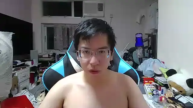 charlie_xdd Show in webcam