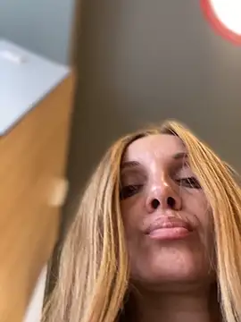 XXX chat uživo modela miss_darsi