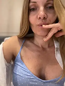miss_darsi Adlı Modelin Canlı XXX Sohbeti