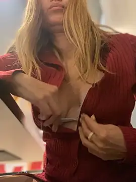 צ'אט XXX בשידור חי של miss_darsi